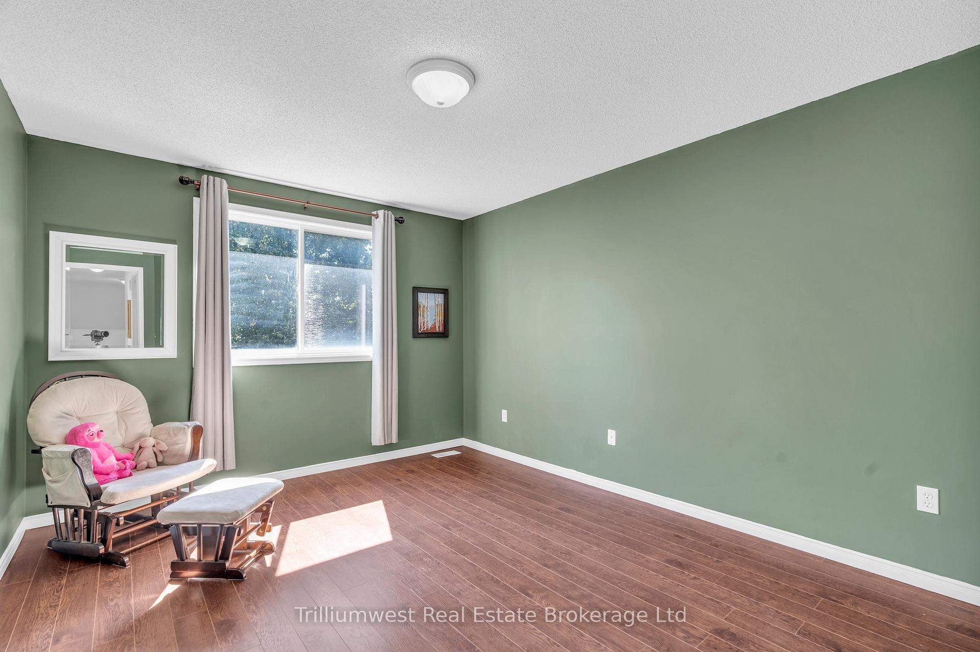 Photo 19 of 12 McCurdy Road, Guelph, Kortright West — HOMEH