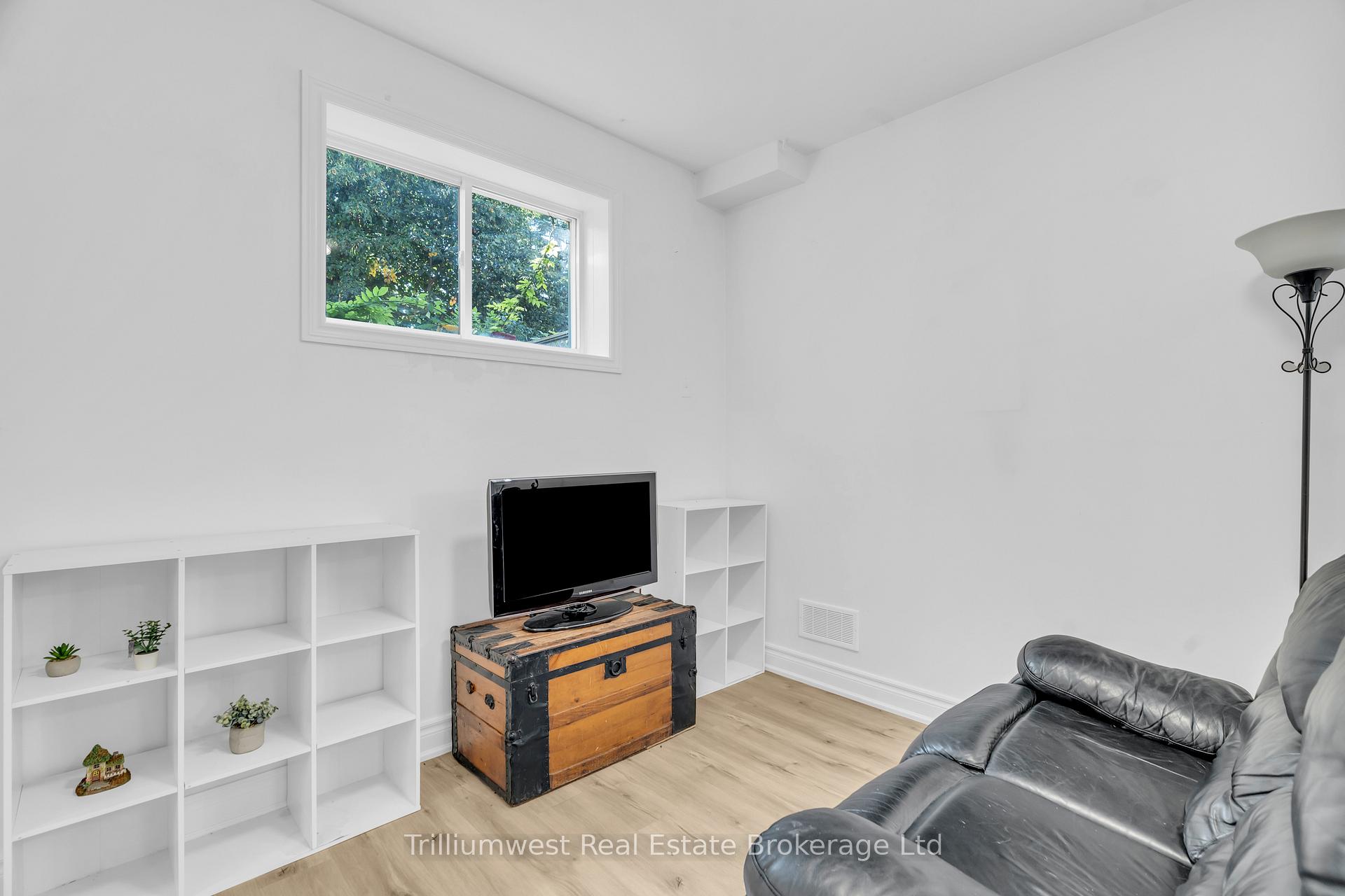 Photo 28 of 12 McCurdy Road, Guelph, Kortright West — HOMEH