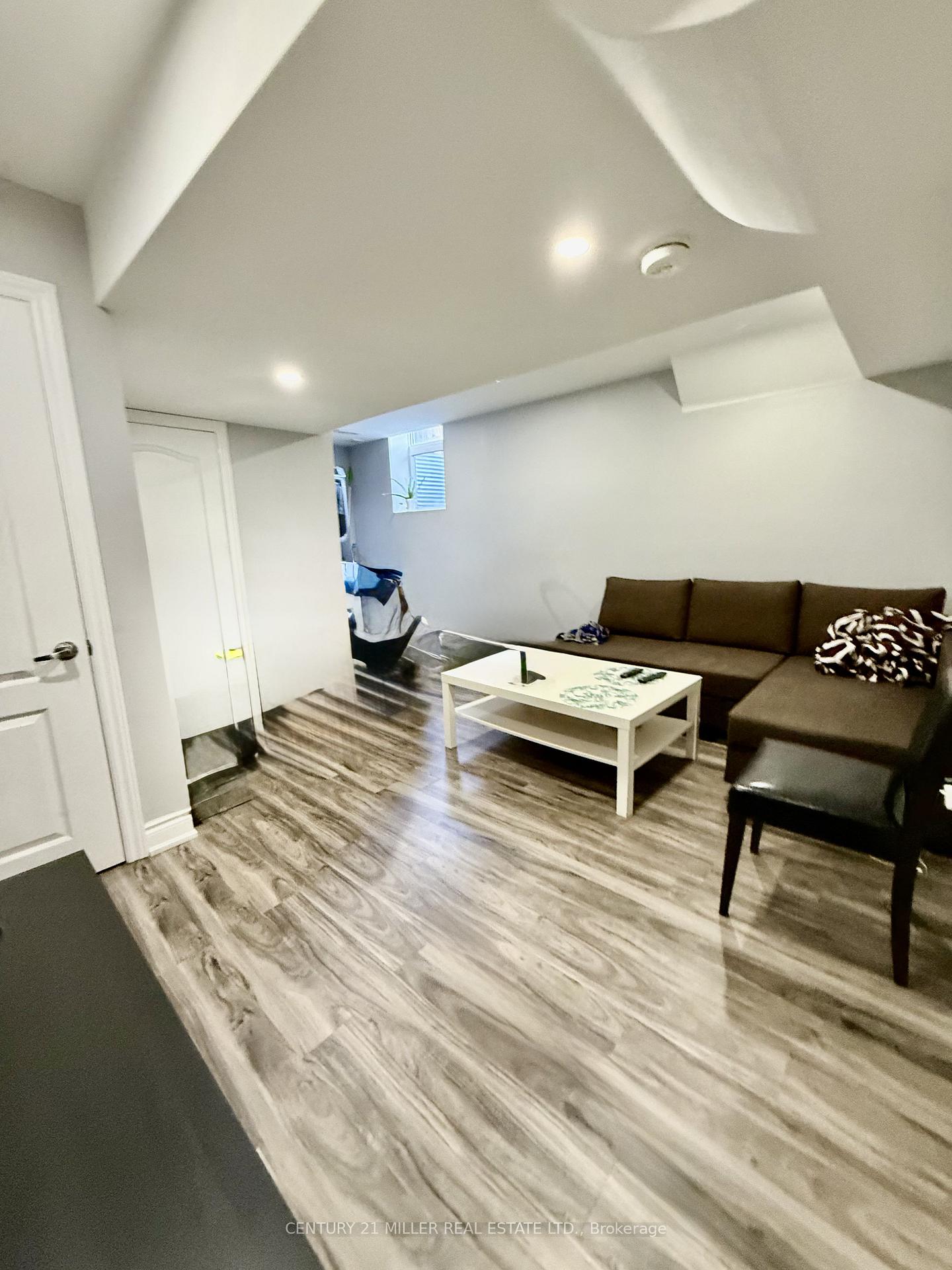 Photo 2 of 389 Royal West Drive, Brampton, Credit Valley — HOMEH