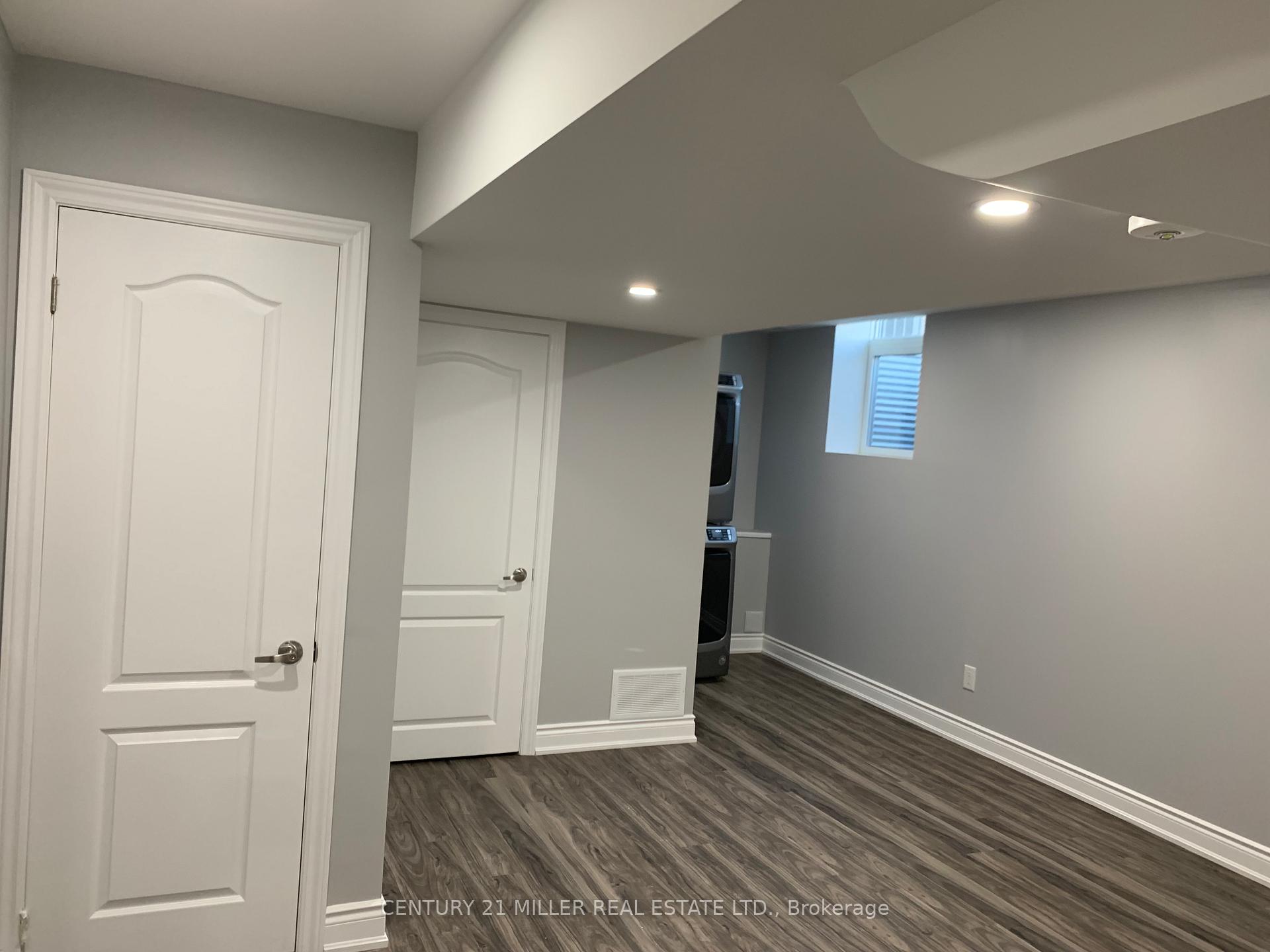 Photo 7 of 389 Royal West Drive, Brampton, Credit Valley — HOMEH