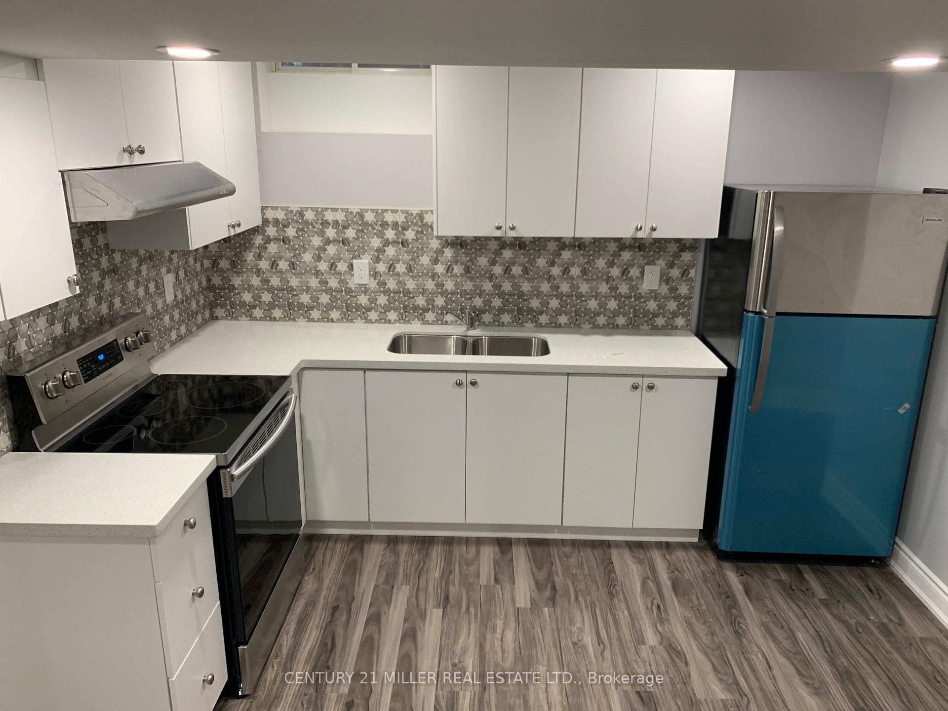 Photo 5 of 389 Royal West Drive, Brampton, Credit Valley — HOMEH