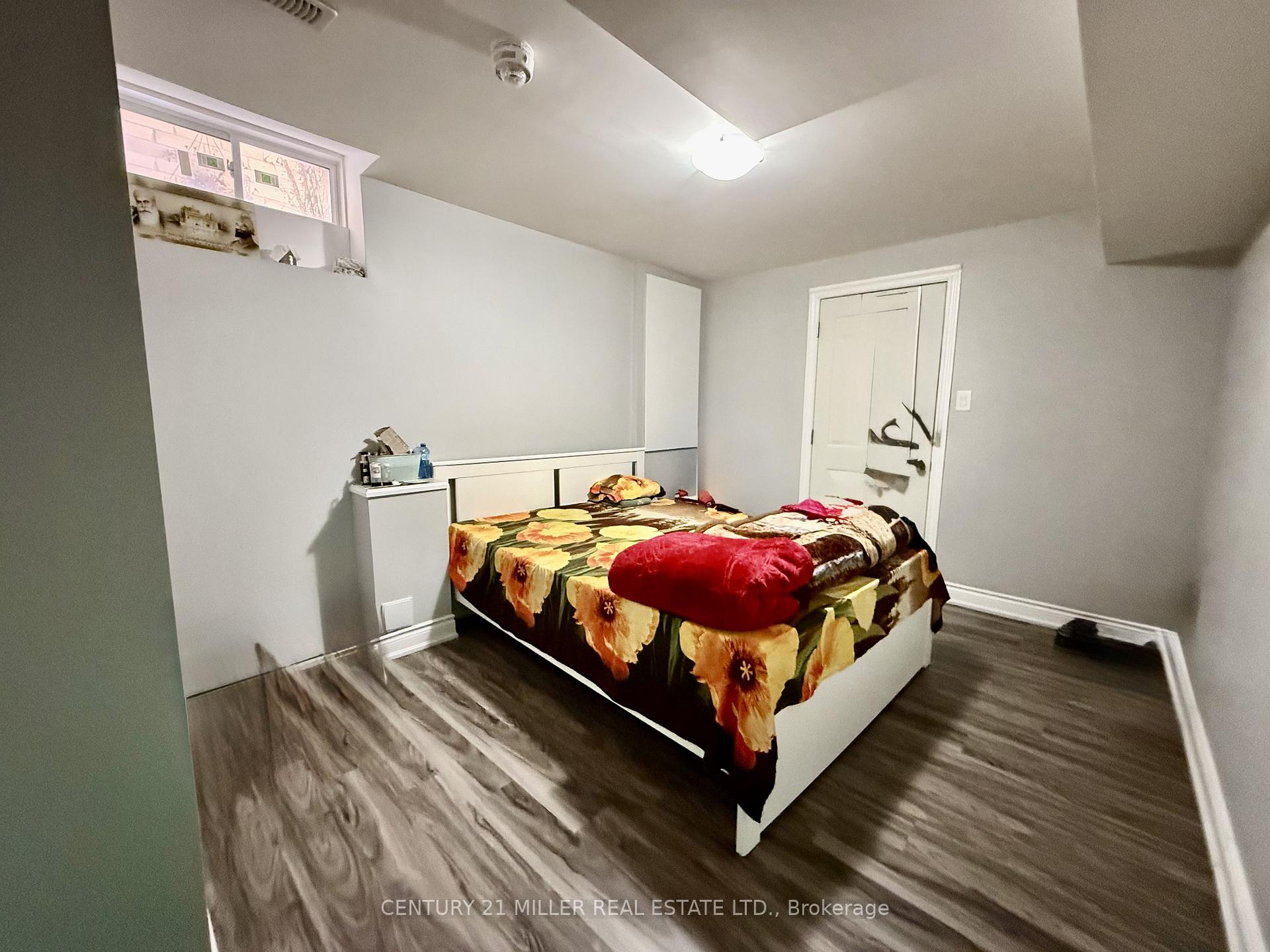 Photo 13 of 389 Royal West Drive, Brampton, Credit Valley — HOMEH