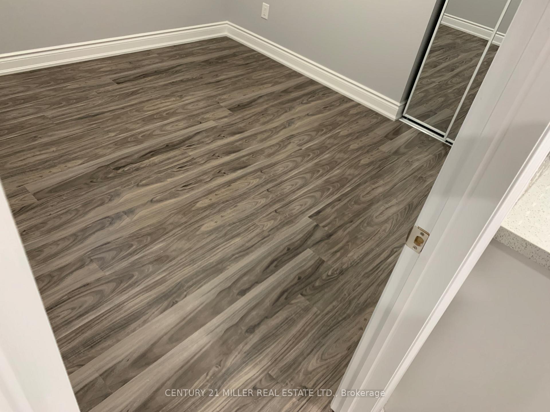 Photo 8 of 389 Royal West Drive, Brampton, Credit Valley — HOMEH