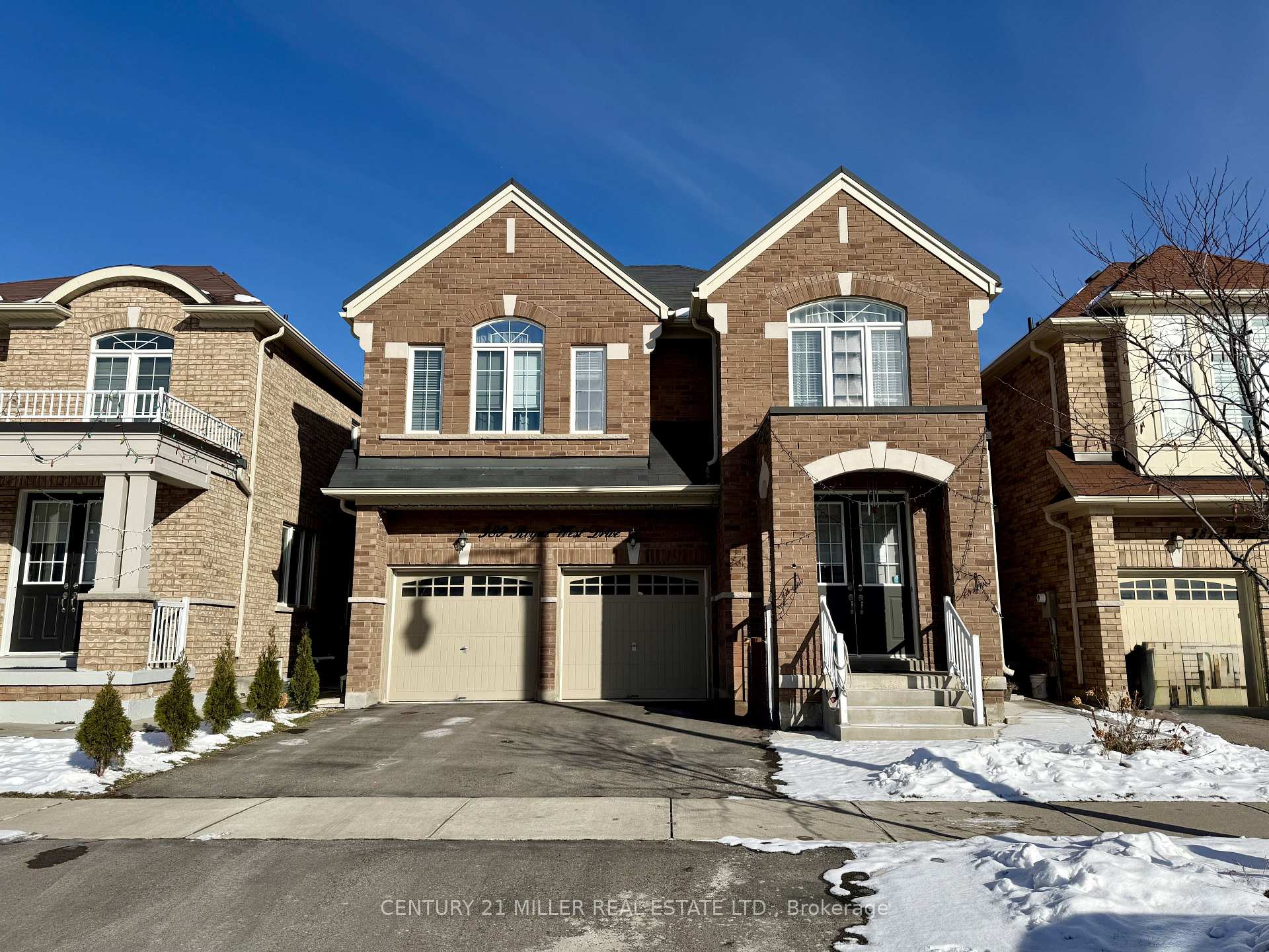 Photo 4 of 389 Royal West Drive, Brampton, Credit Valley — HOMEH