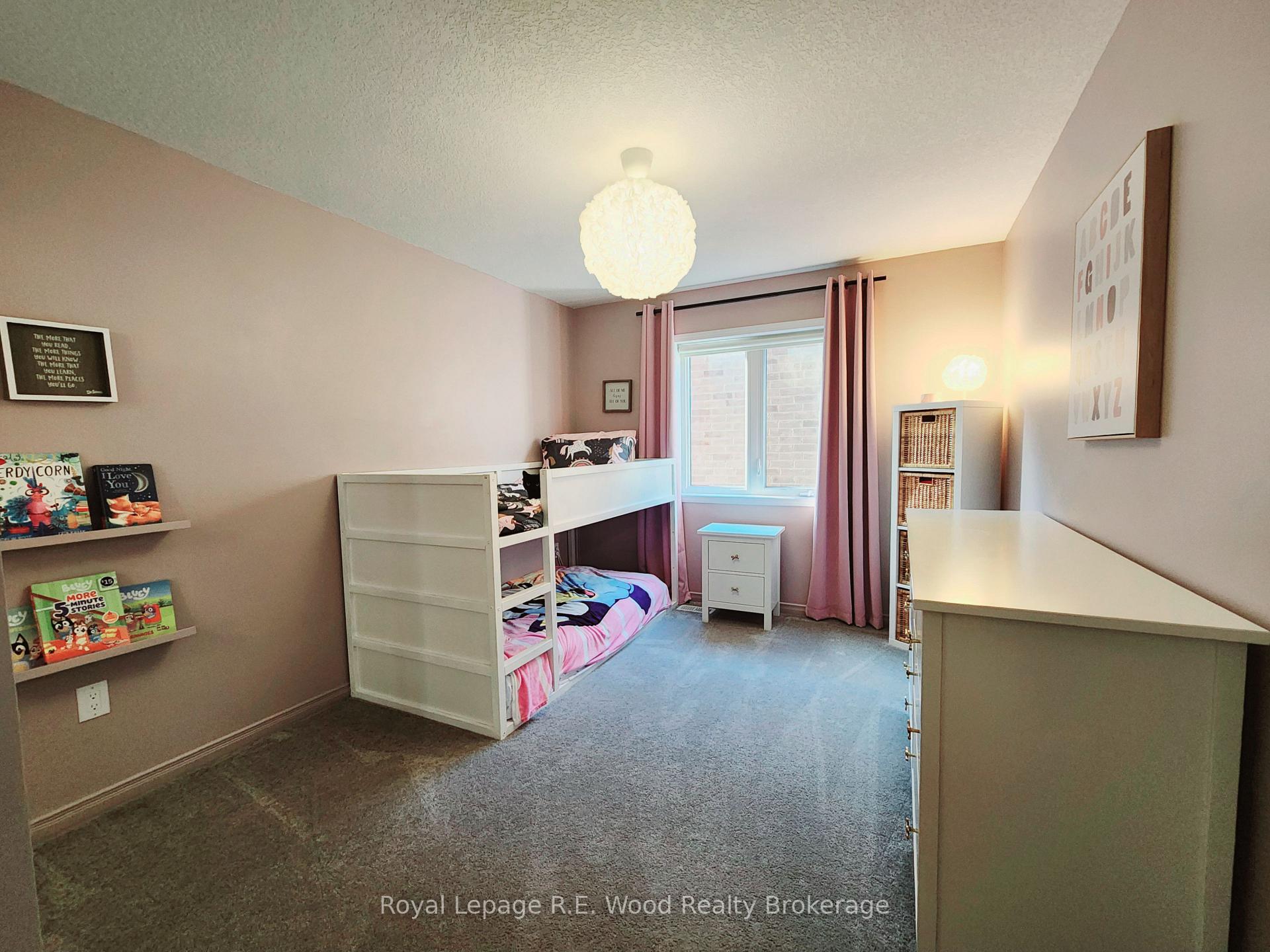 Photo 25 of 93 Cactus Crescent, Hamilton, Stoney Creek Mountain — HOMEH