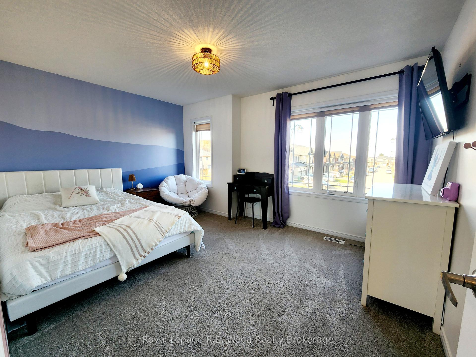 Photo 17 of 93 Cactus Crescent, Hamilton, Stoney Creek Mountain — HOMEH
