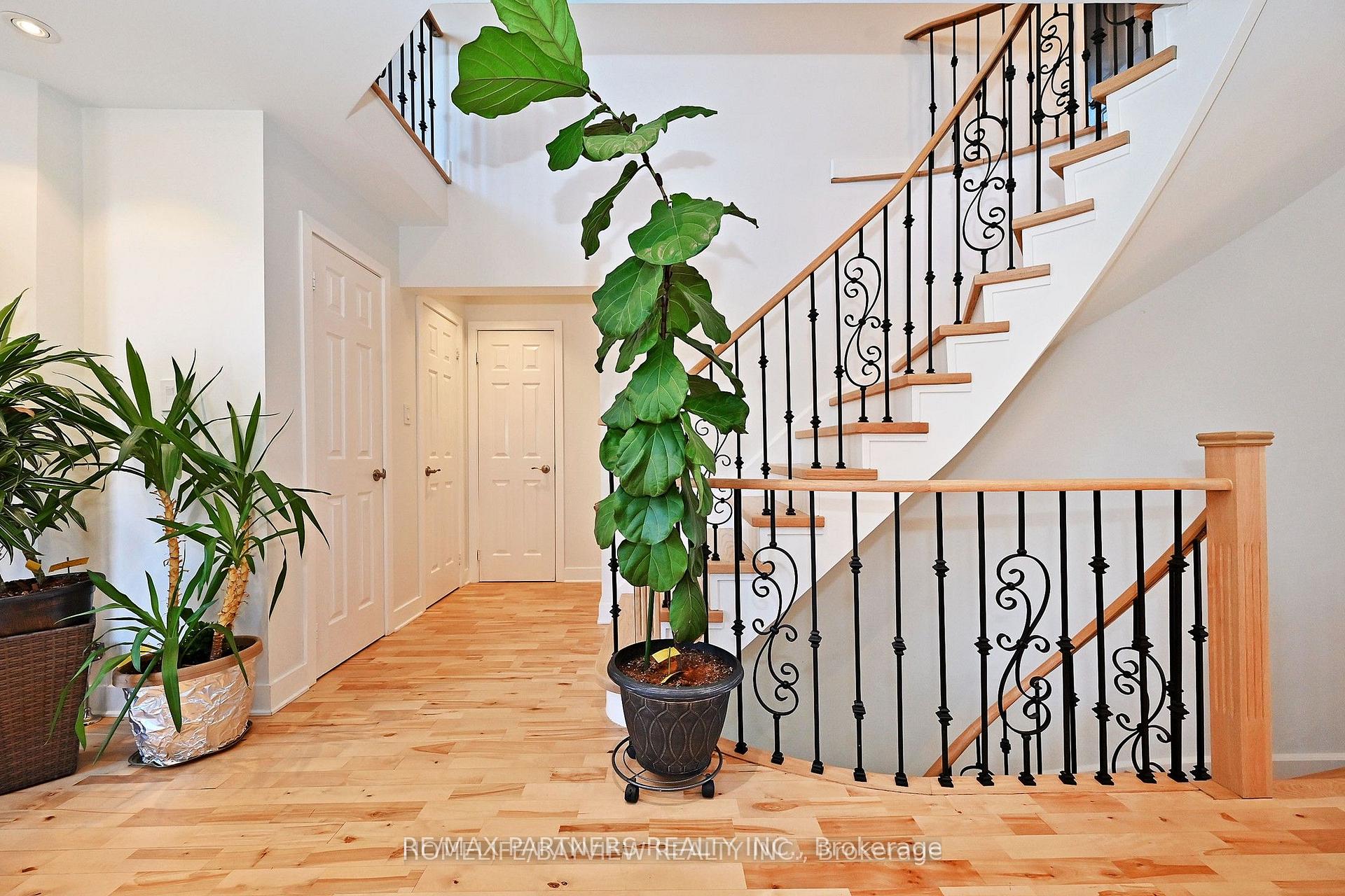 Photo 22 of 26 Sandfield Drive, Aurora, Aurora Highlands — HOMEH