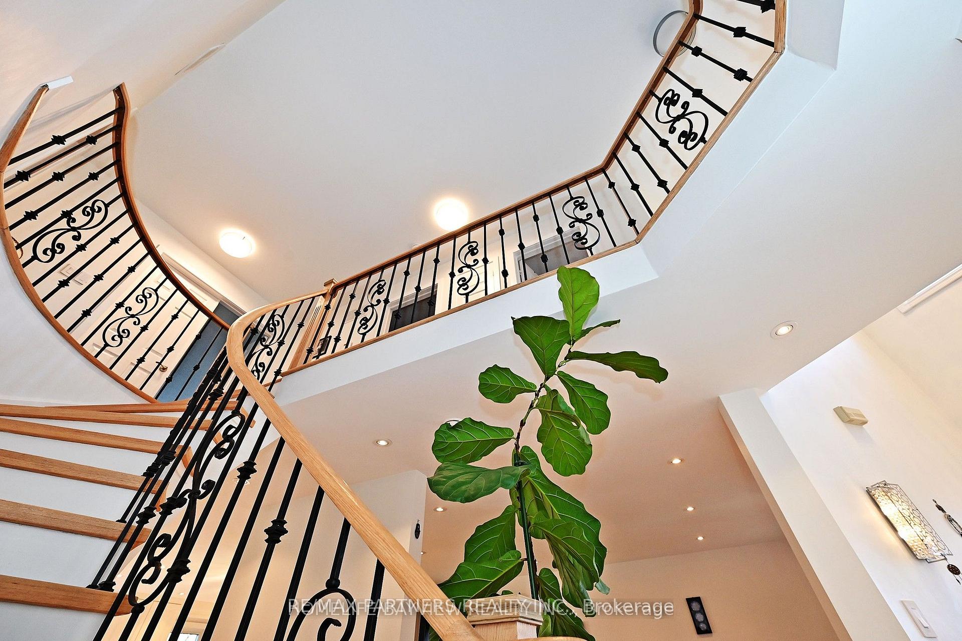 Photo 17 of 26 Sandfield Drive, Aurora, Aurora Highlands — HOMEH