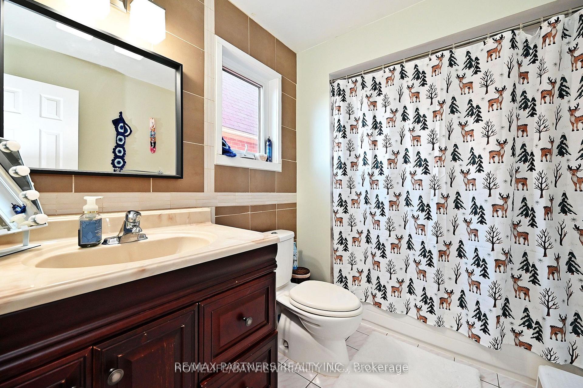 Photo 24 of 26 Sandfield Drive, Aurora, Aurora Highlands — HOMEH