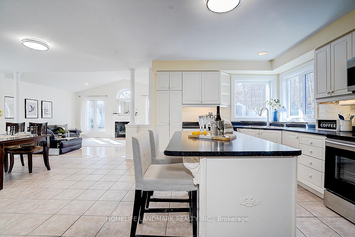Photo 14 of 65 Crimson Ridge Road, Barrie, Bayshore — HOMEH