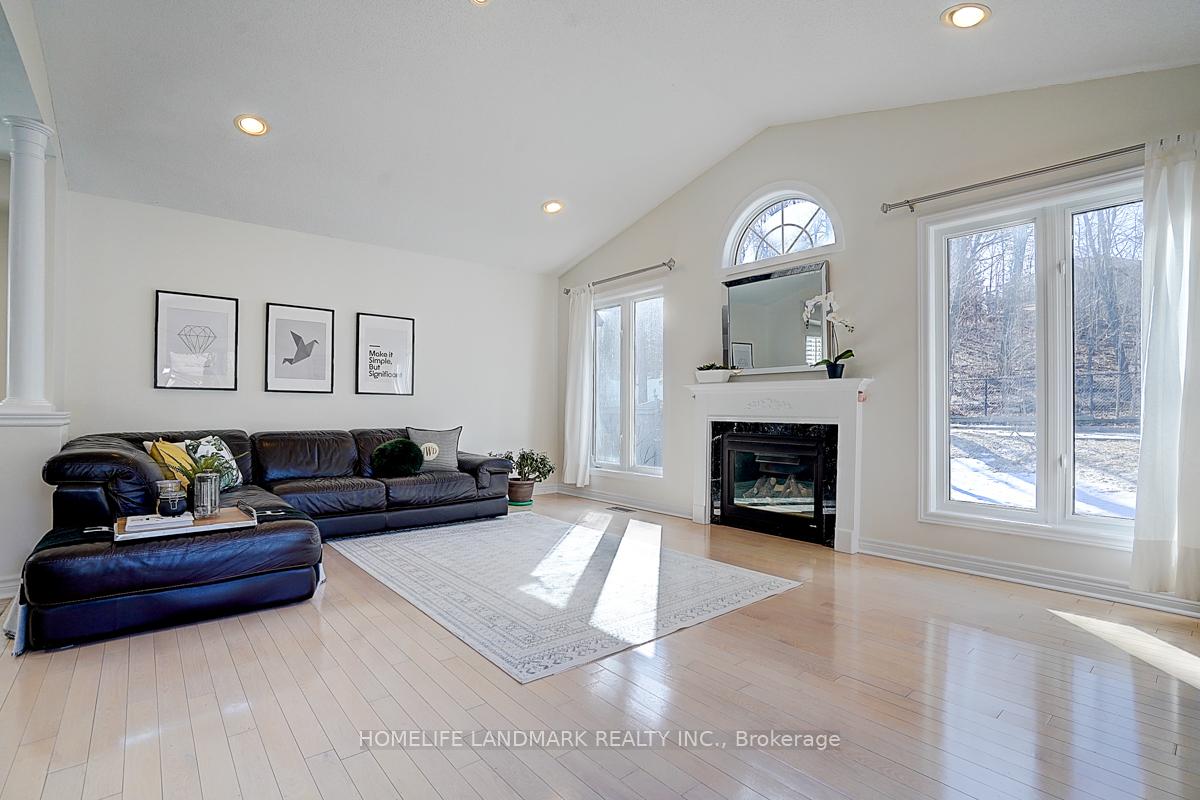 Photo 16 of 65 Crimson Ridge Road, Barrie, Bayshore — HOMEH