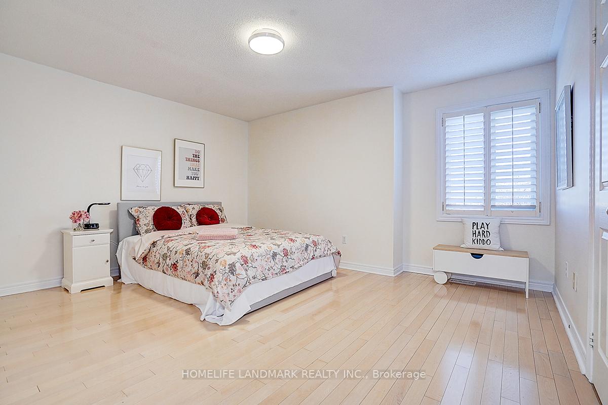 Photo 10 of 65 Crimson Ridge Road, Barrie, Bayshore — HOMEH