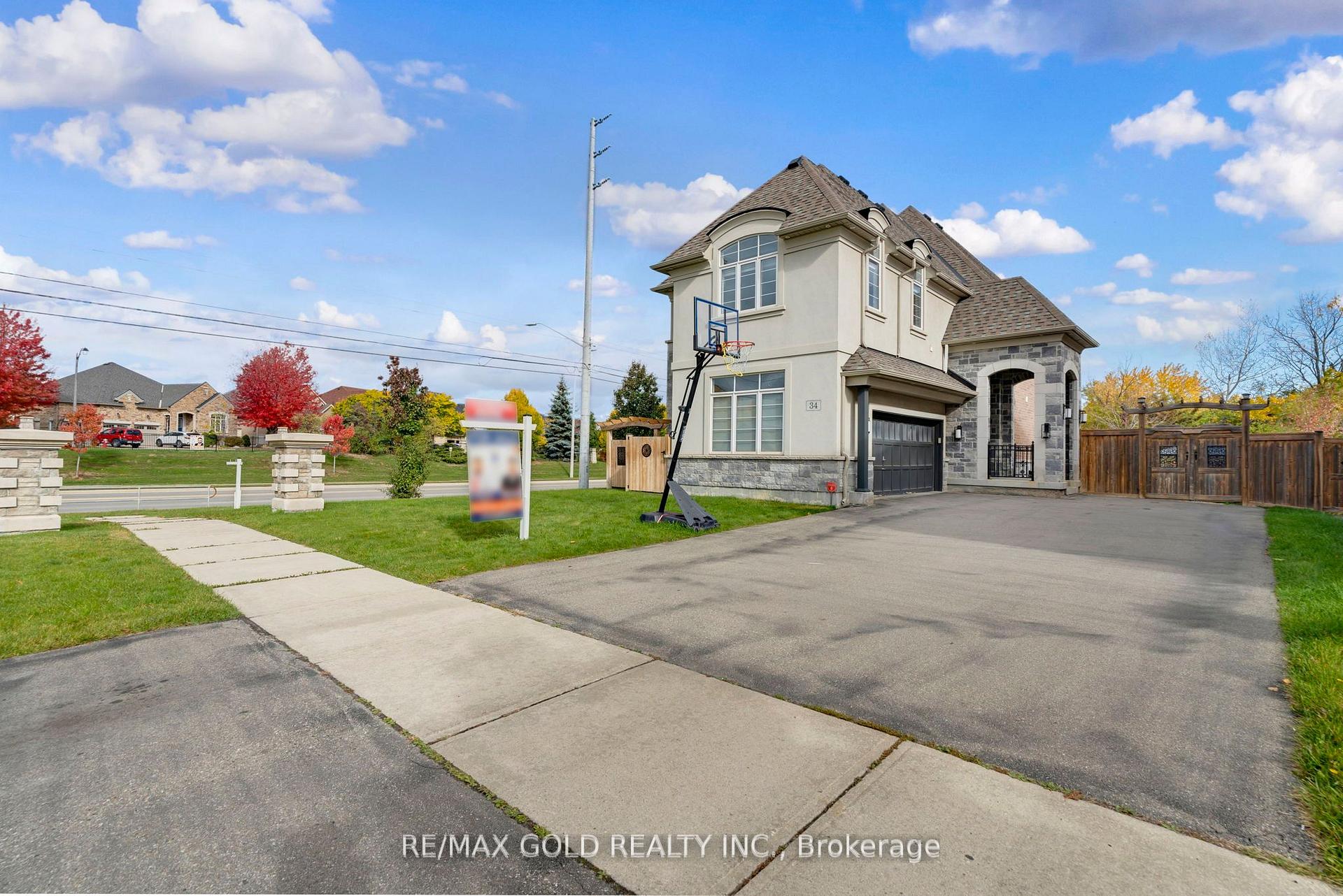 Photo 1 of 34 Rhapsody Crescent, Brampton, Vales of Castlemore — HOMEH