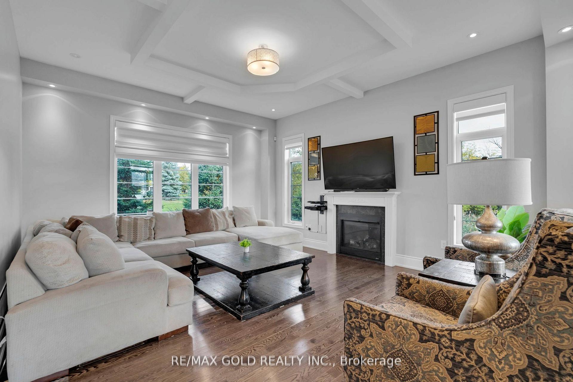 Photo 10 of 34 Rhapsody Crescent, Brampton, Vales of Castlemore — HOMEH