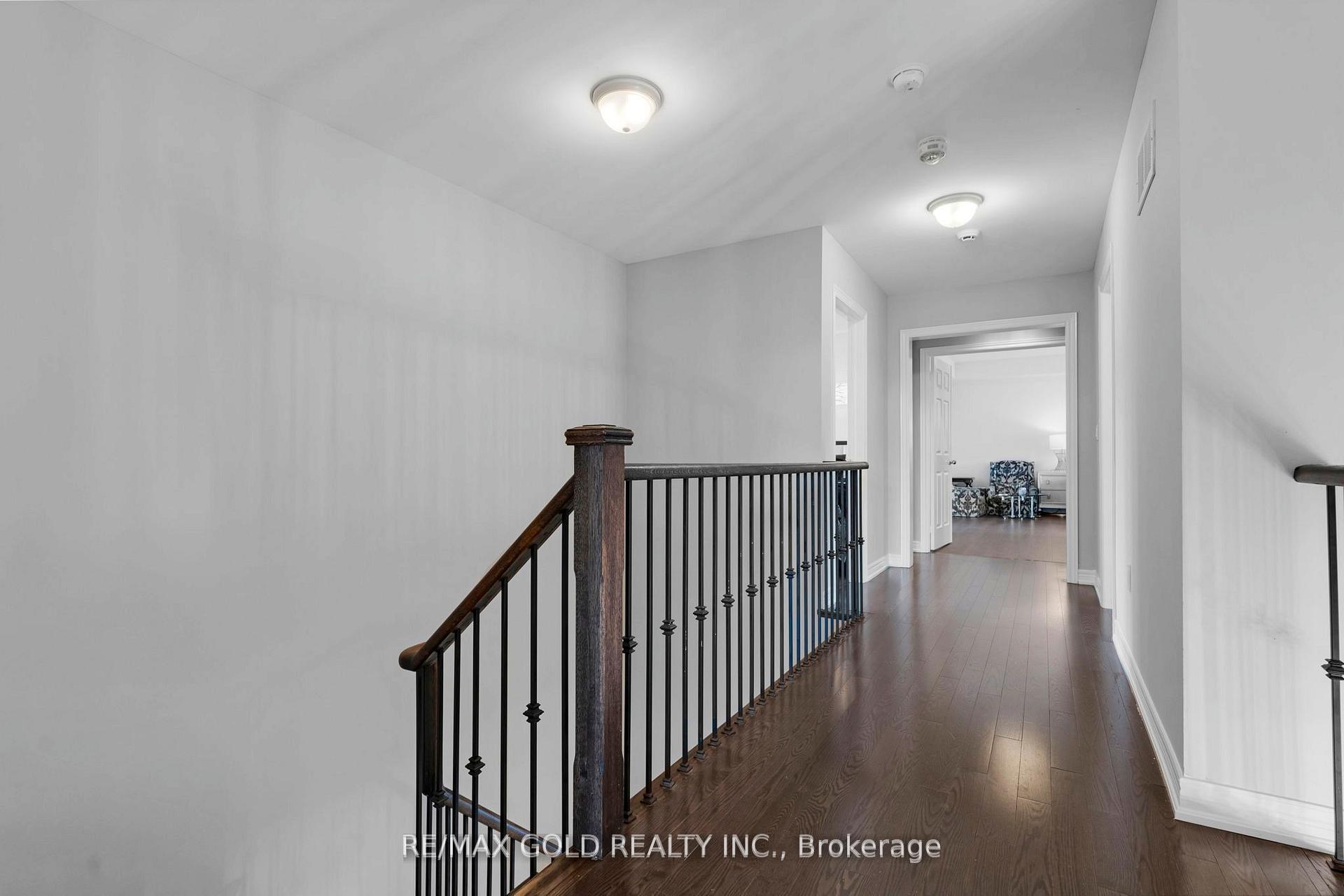 Photo 16 of 34 Rhapsody Crescent, Brampton, Vales of Castlemore — HOMEH