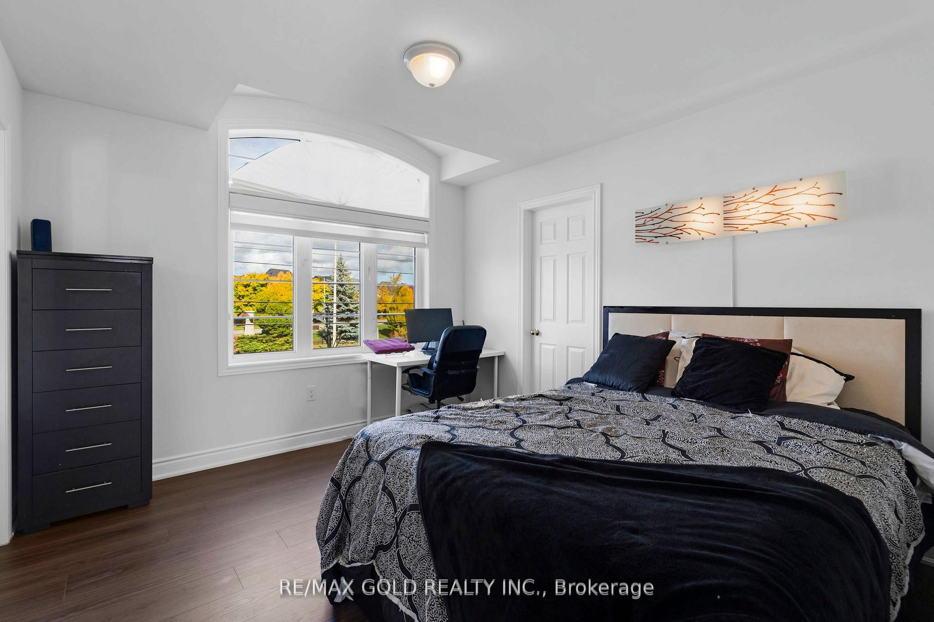 Photo 21 of 34 Rhapsody Crescent, Brampton, Vales of Castlemore — HOMEH