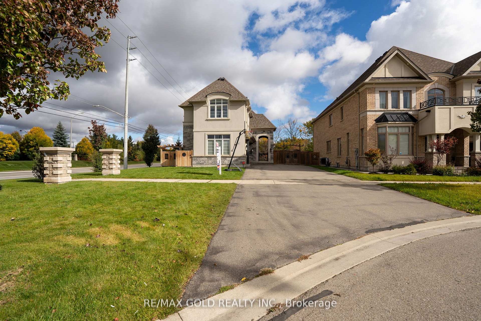 Photo 25 of 34 Rhapsody Crescent, Brampton, Vales of Castlemore — HOMEH