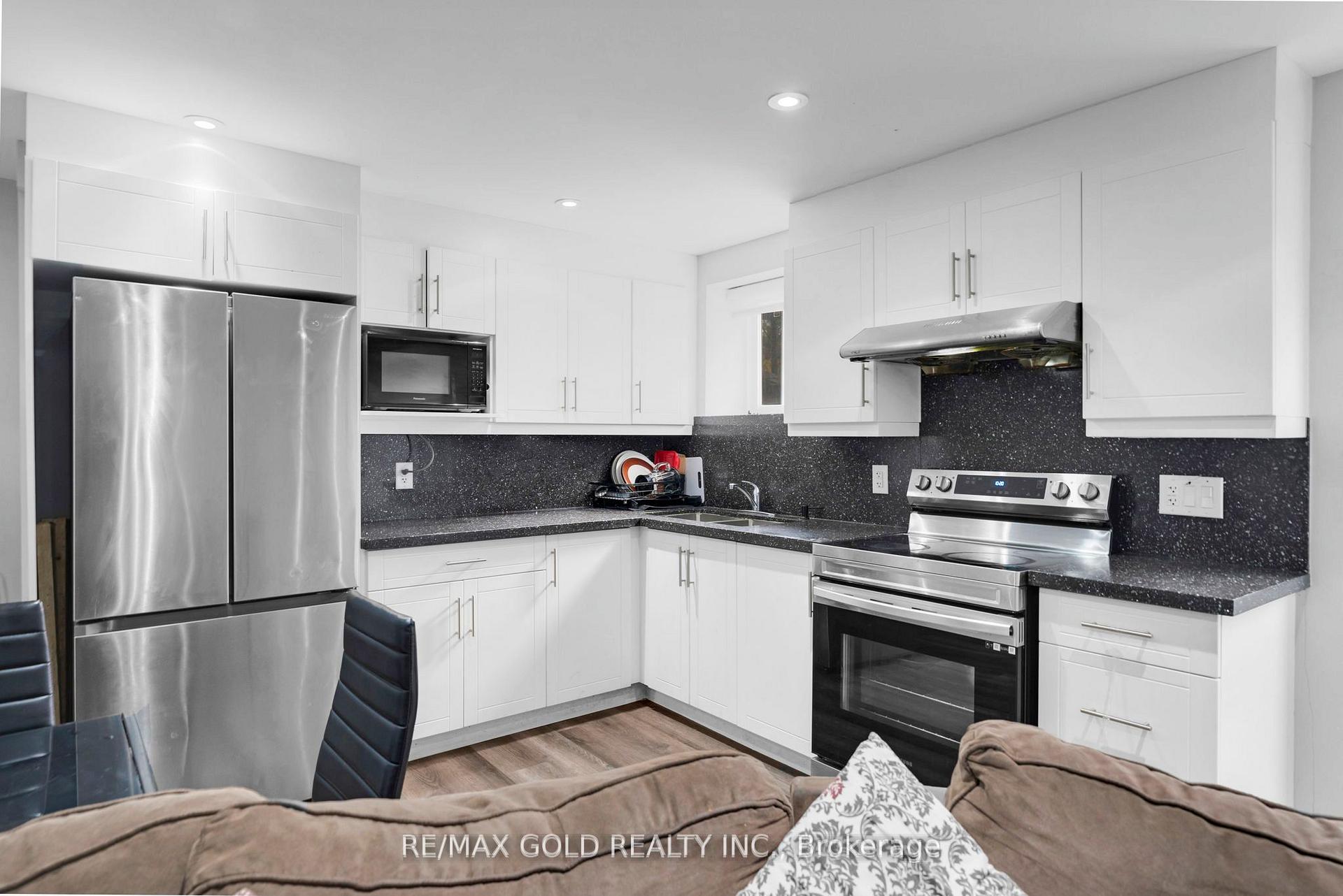 Photo 41 of 34 Rhapsody Crescent, Brampton, Vales of Castlemore — HOMEH