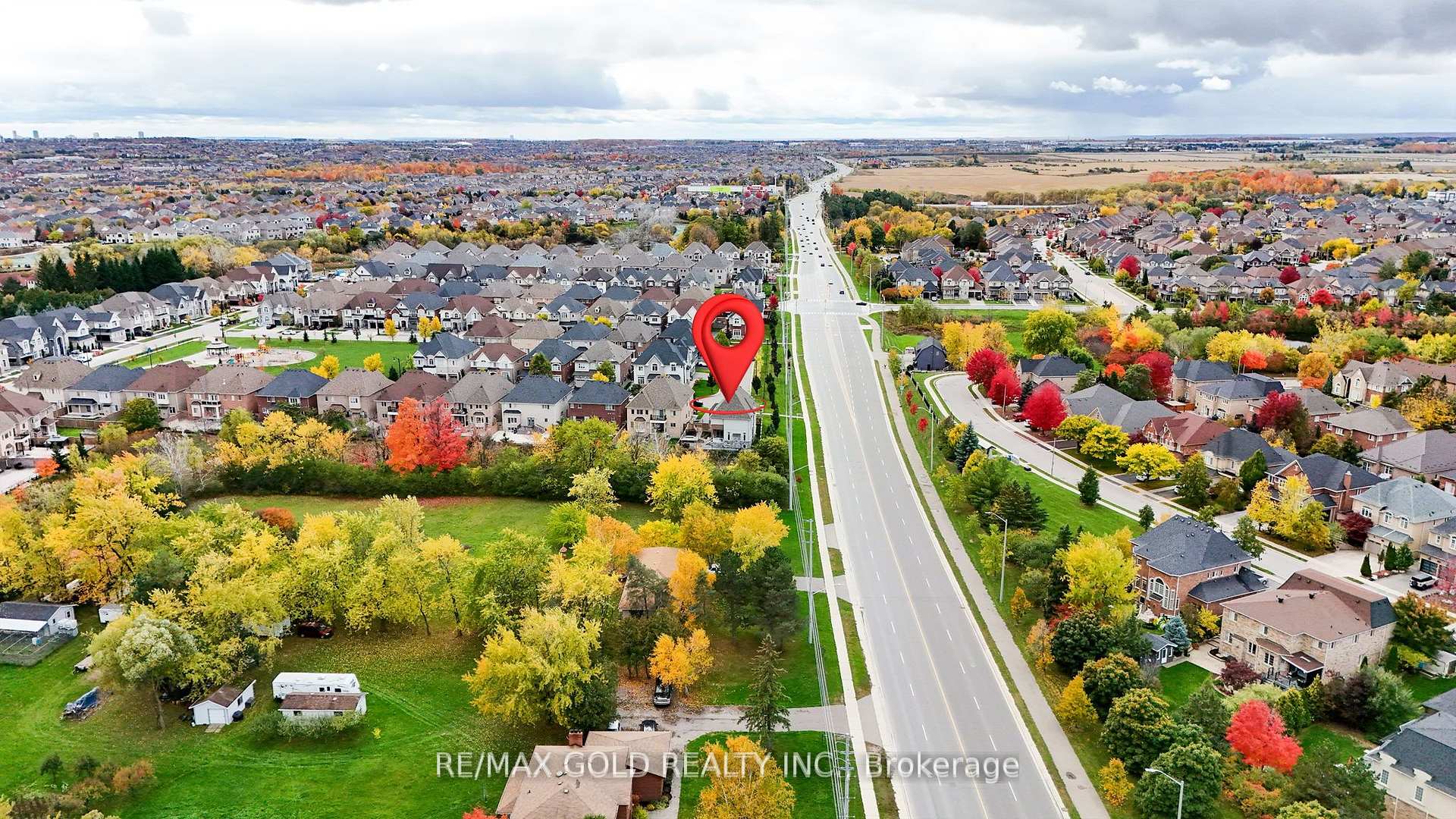 Photo 35 of 34 Rhapsody Crescent, Brampton, Vales of Castlemore — HOMEH
