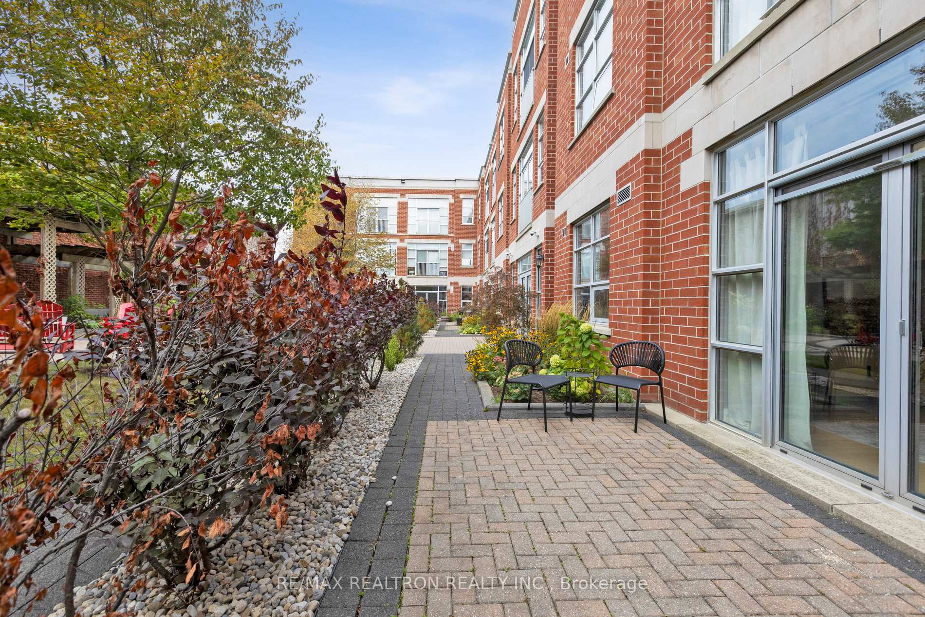 Photo 13 of Unit 111, 165 Duke Street E, Kitchener — HOMEH