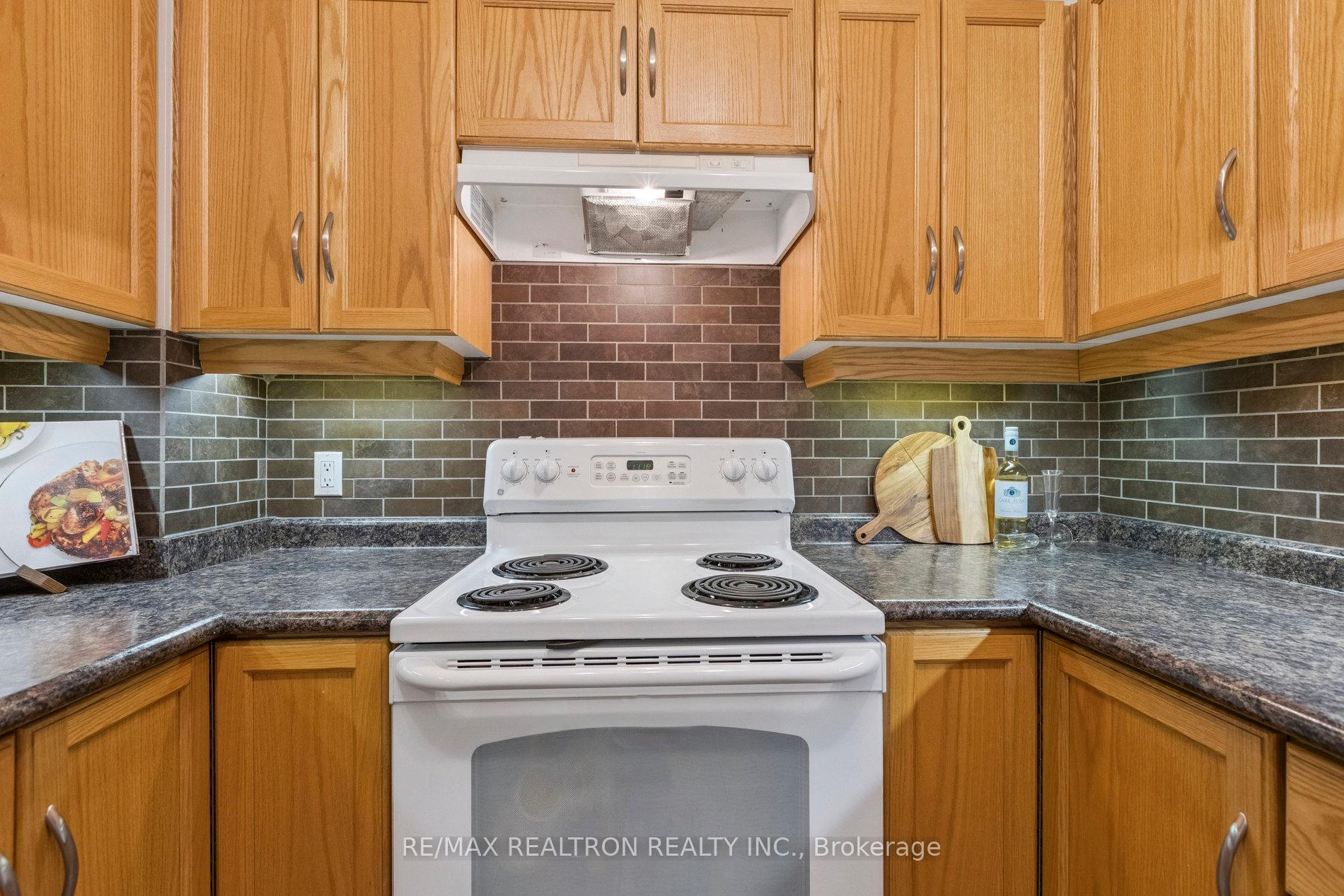 Photo 17 of Unit 111, 165 Duke Street E, Kitchener — HOMEH
