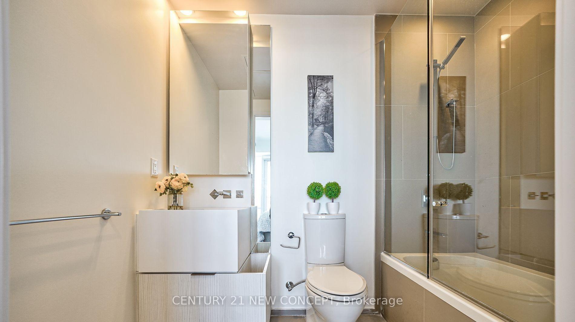 Photo 10 of Unit 5001, 1 Bloor Street E, Toronto, Church-Yonge Corridor — HOMEH