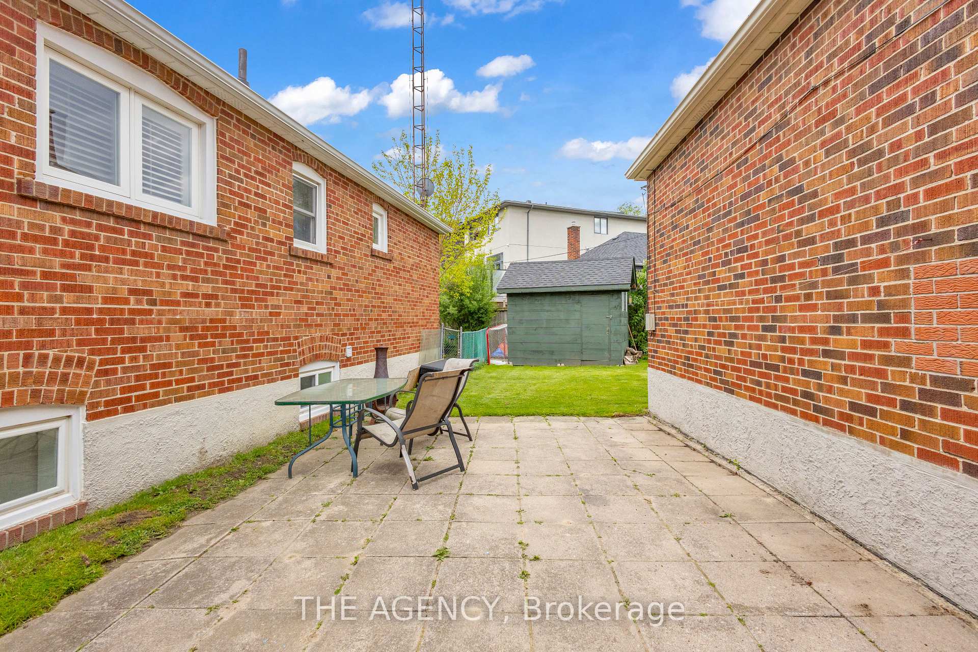 Photo 16 of 229 Ridley Boulevard, Toronto, Bedford Park-Nortown — HOMEH