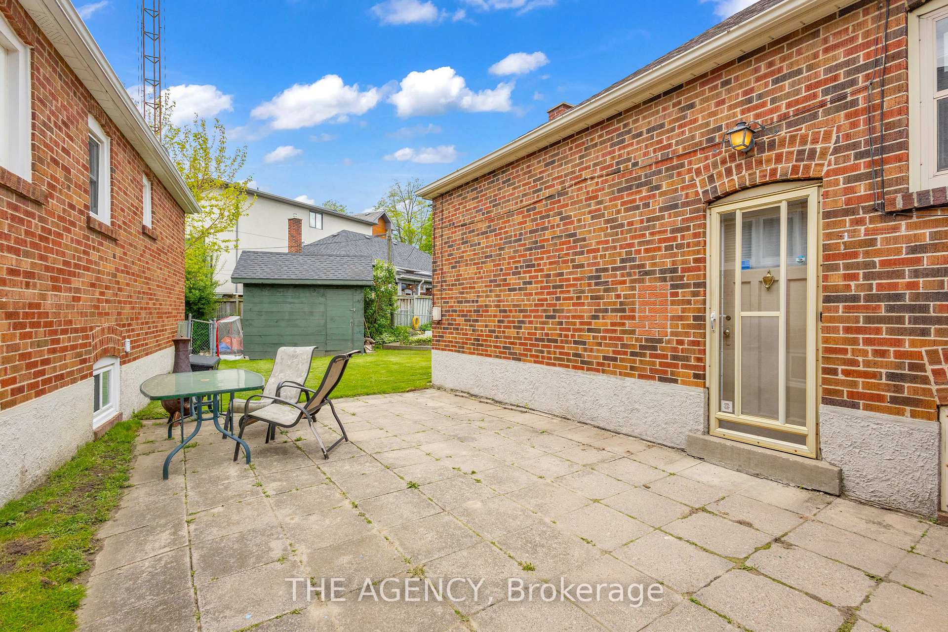 Photo 11 of 229 Ridley Boulevard, Toronto, Bedford Park-Nortown — HOMEH