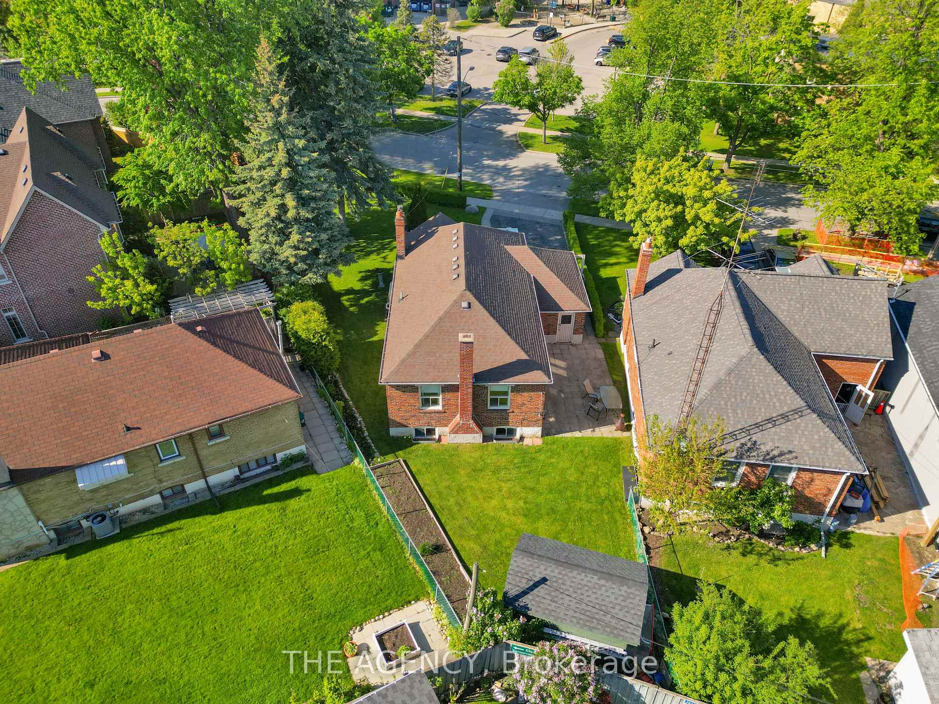Photo 21 of 229 Ridley Boulevard, Toronto, Bedford Park-Nortown — HOMEH