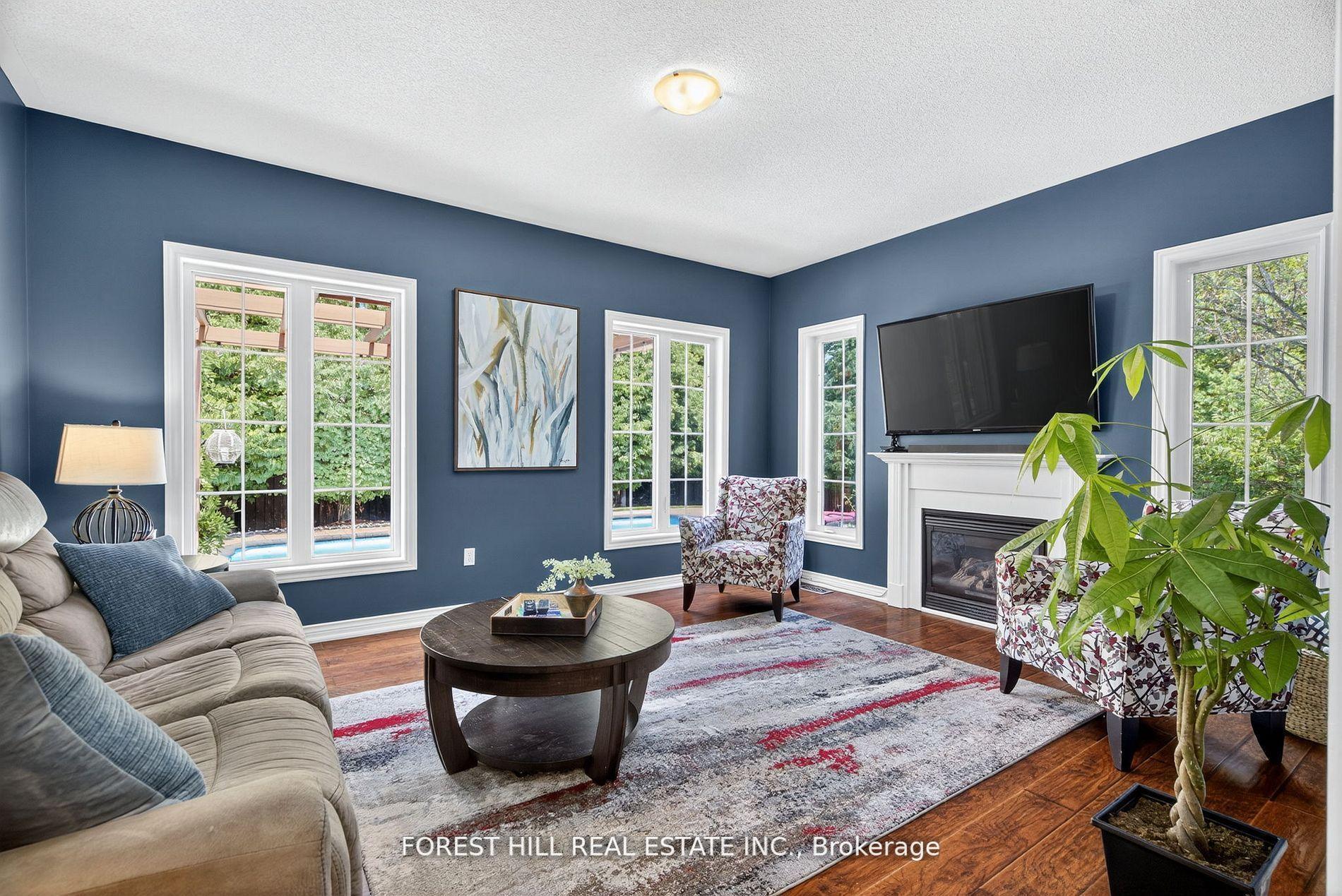 Photo 10 of 24 Vesna Court, Clarington, Bowmanville — HOMEH