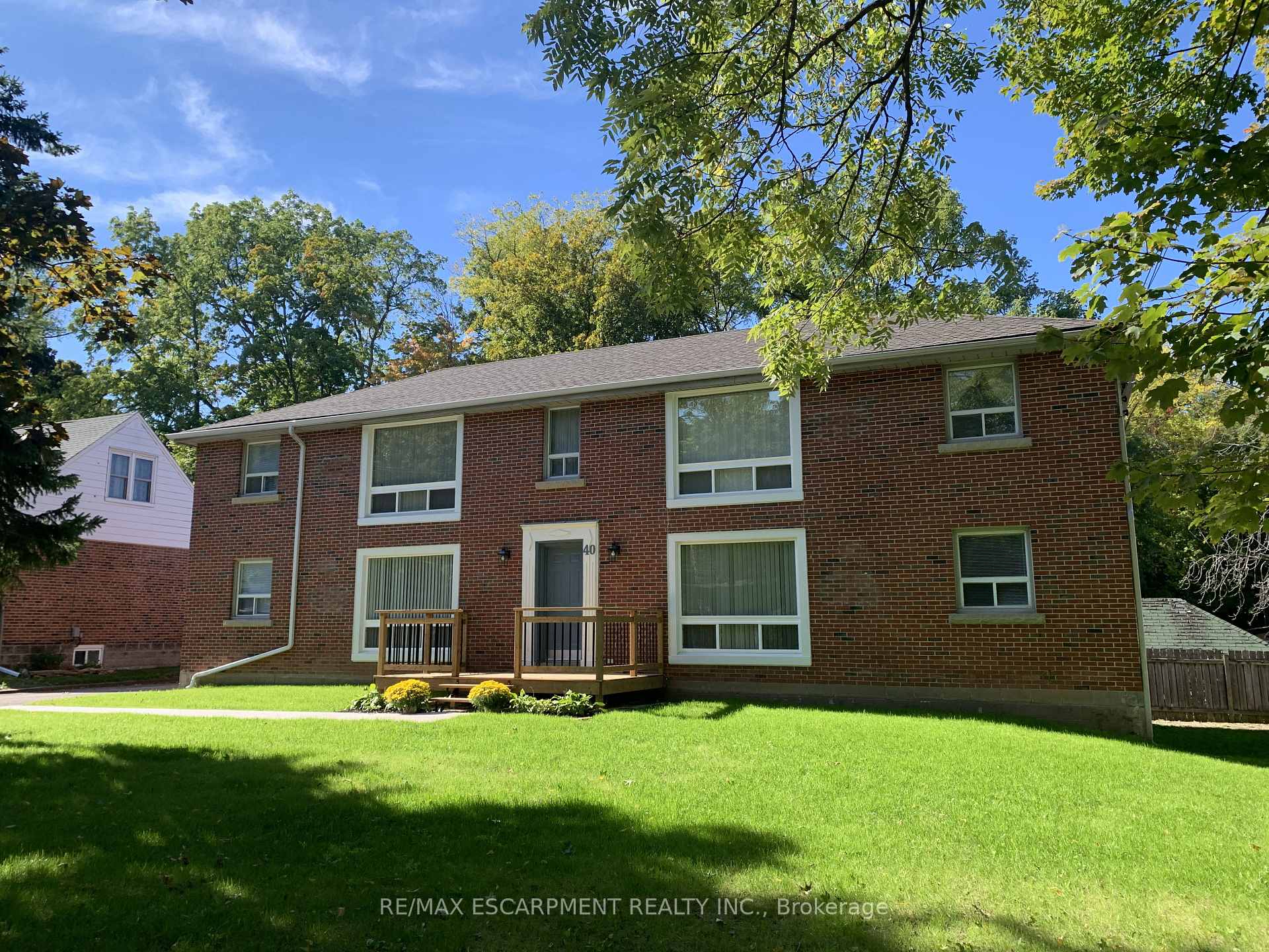 Photo 1 of Unit 3, 40 Mountain Avenue, Hamilton, Stoney Creek — HOMEH