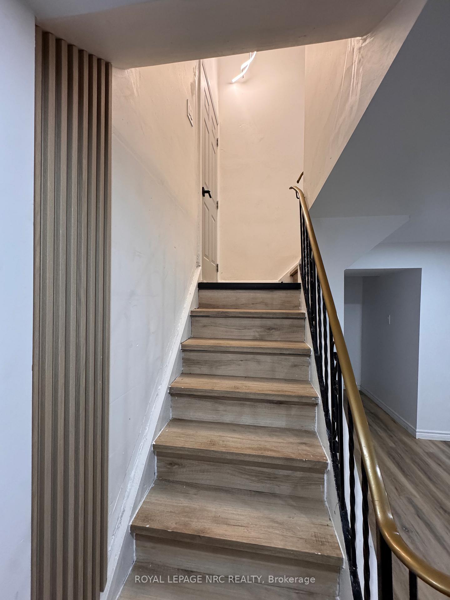 Photo 2 of Unit Basement, 959 Mohawk Road E, Hamilton, Huntington — HOMEH