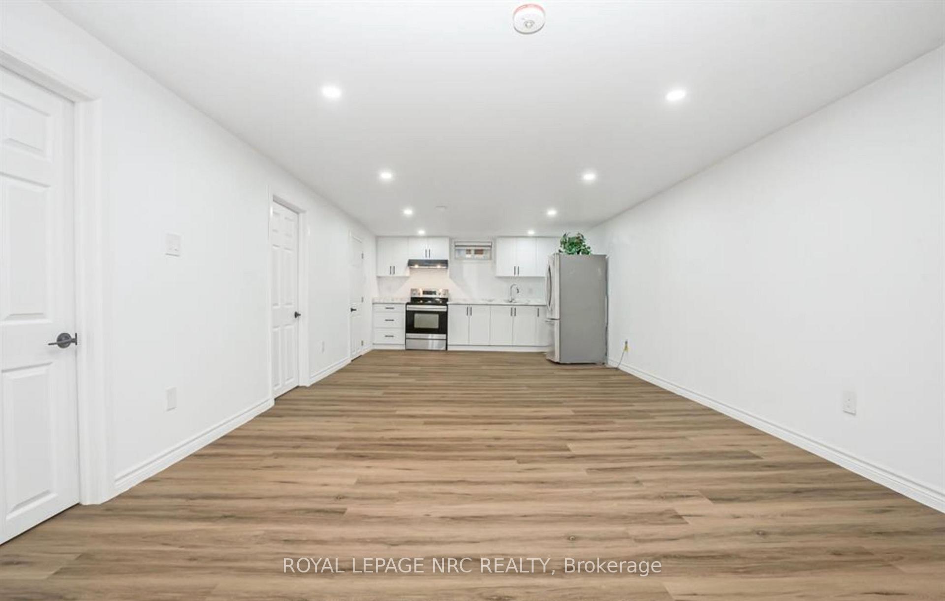 Photo 16 of Unit Basement, 959 Mohawk Road E, Hamilton, Huntington — HOMEH
