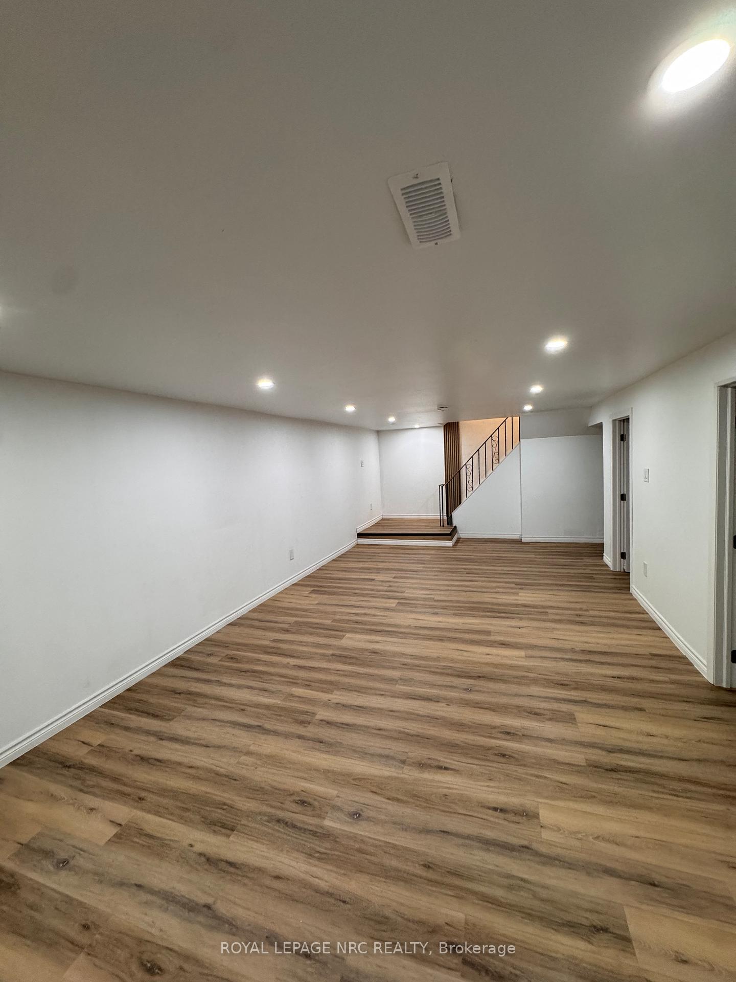 Photo 4 of Unit Basement, 959 Mohawk Road E, Hamilton, Huntington — HOMEH