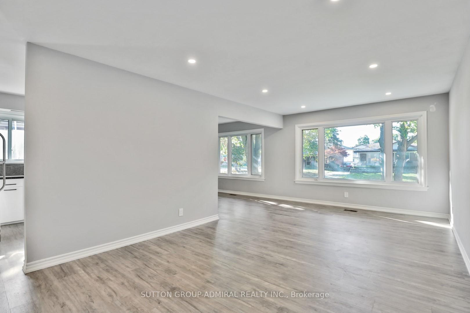 Photo 5 of 275 Southwood Drive, Hamilton, Sherwood — HOMEH