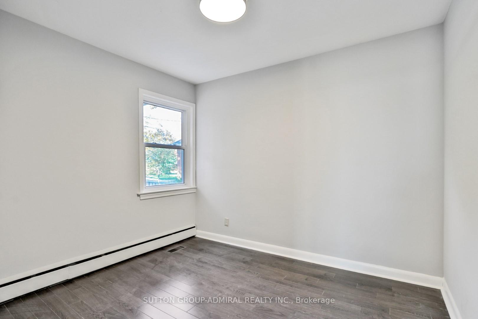 Photo 10 of 275 Southwood Drive, Hamilton, Sherwood — HOMEH