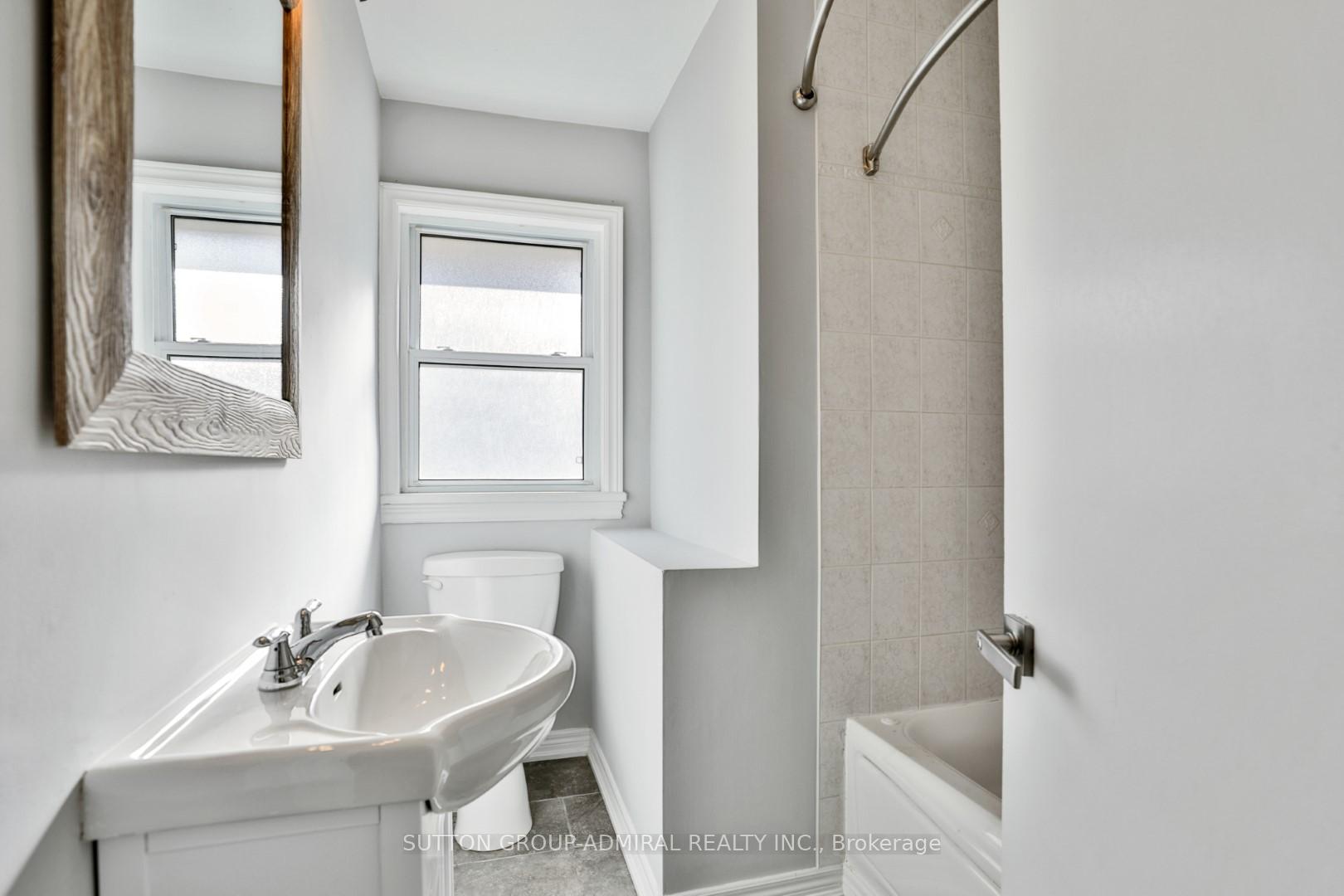Photo 11 of 275 Southwood Drive, Hamilton, Sherwood — HOMEH