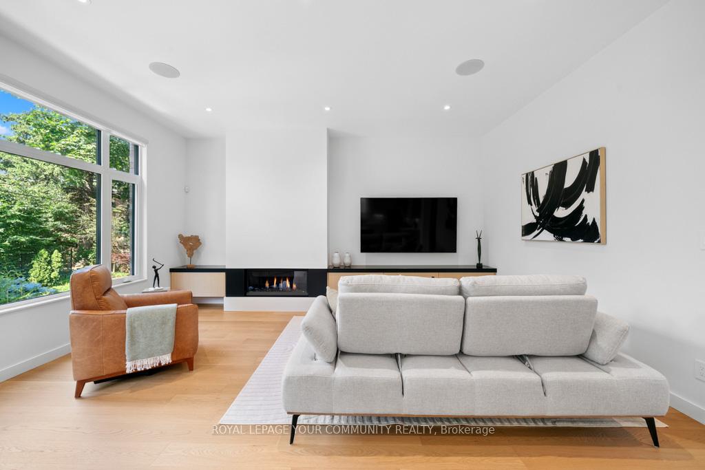 Photo 7 of 264 Joicey Boulevard, Toronto, Bedford Park-Nortown — HOMEH