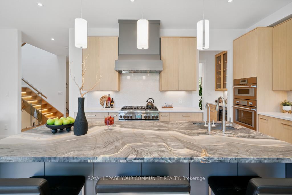 Photo 12 of 264 Joicey Boulevard, Toronto, Bedford Park-Nortown — HOMEH