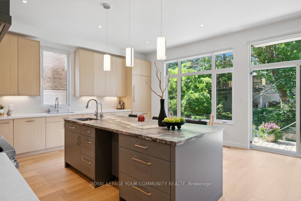 Photo 17 of 264 Joicey Boulevard, Toronto, Bedford Park-Nortown — HOMEH