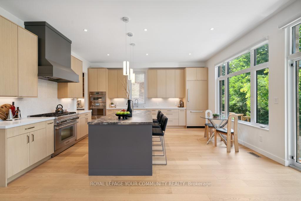 Photo 8 of 264 Joicey Boulevard, Toronto, Bedford Park-Nortown — HOMEH