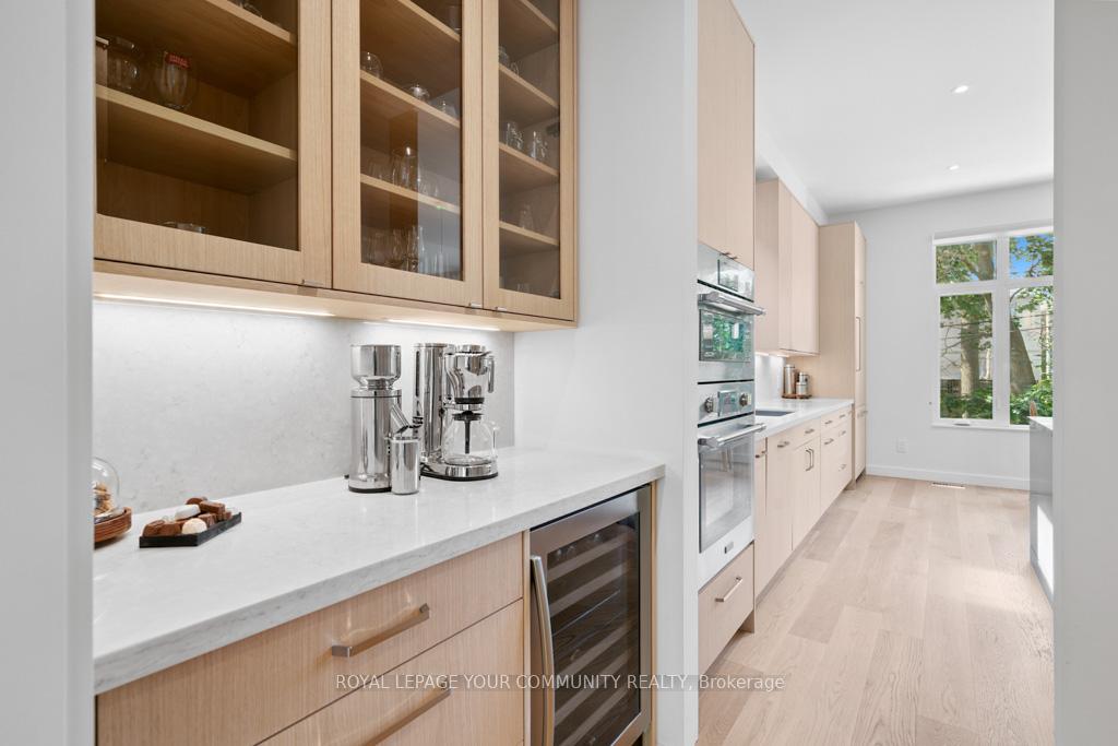 Photo 11 of 264 Joicey Boulevard, Toronto, Bedford Park-Nortown — HOMEH