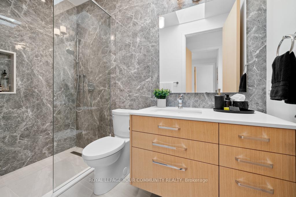 Photo 32 of 264 Joicey Boulevard, Toronto, Bedford Park-Nortown — HOMEH