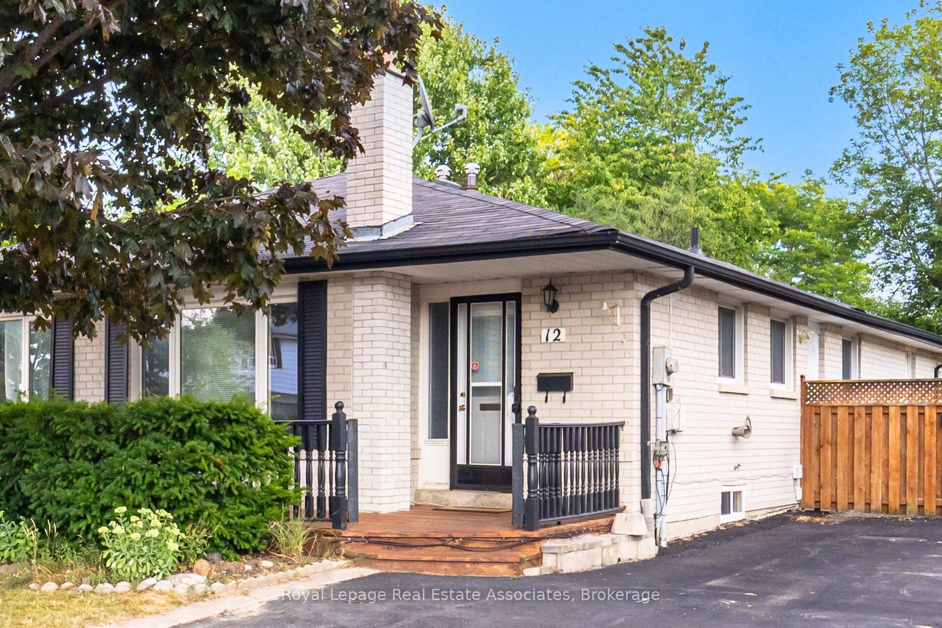 Photo 1 of 12 Gulliver Crescent, Brampton, Northgate — HOMEH