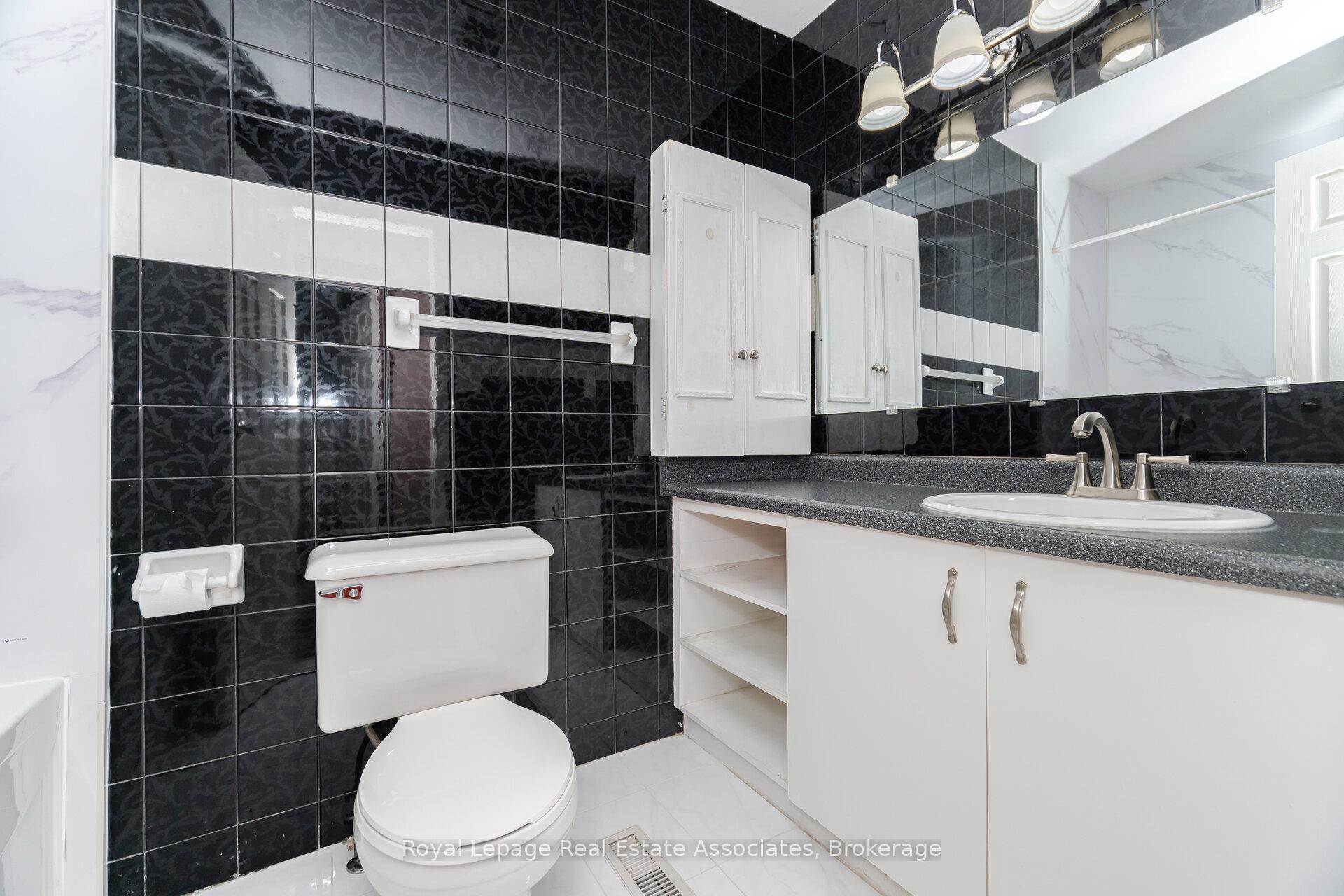 Photo 28 of 12 Gulliver Crescent, Brampton, Northgate — HOMEH