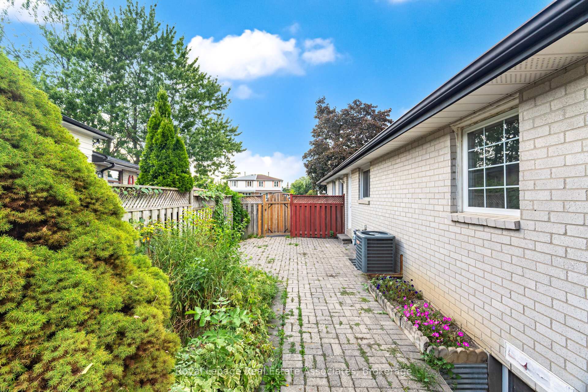 Photo 44 of 12 Gulliver Crescent, Brampton, Northgate — HOMEH