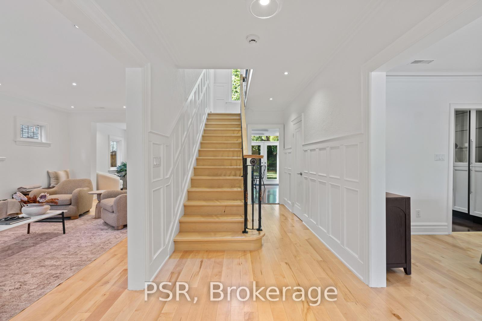 Photo 4 of 40 Strathearn Road, Toronto, Humewood-Cedarvale — HOMEH