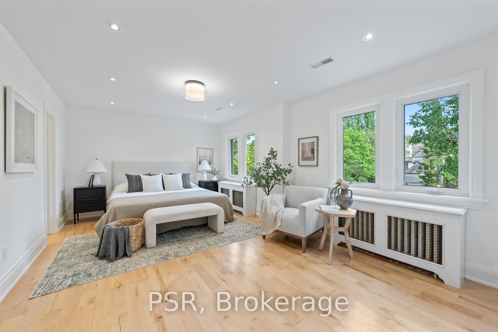 Photo 18 of 40 Strathearn Road, Toronto, Humewood-Cedarvale — HOMEH