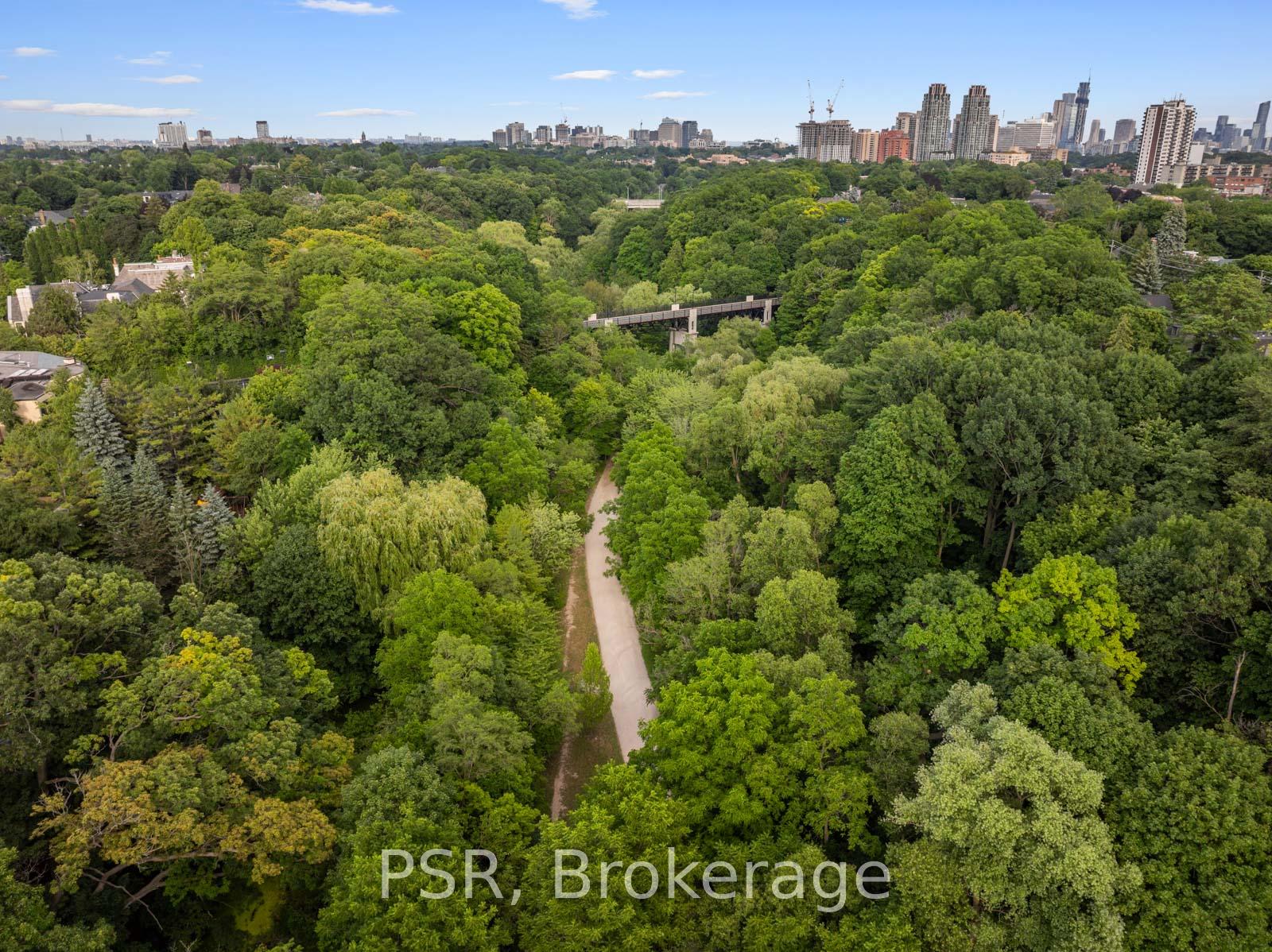 Photo 41 of 40 Strathearn Road, Toronto, Humewood-Cedarvale — HOMEH