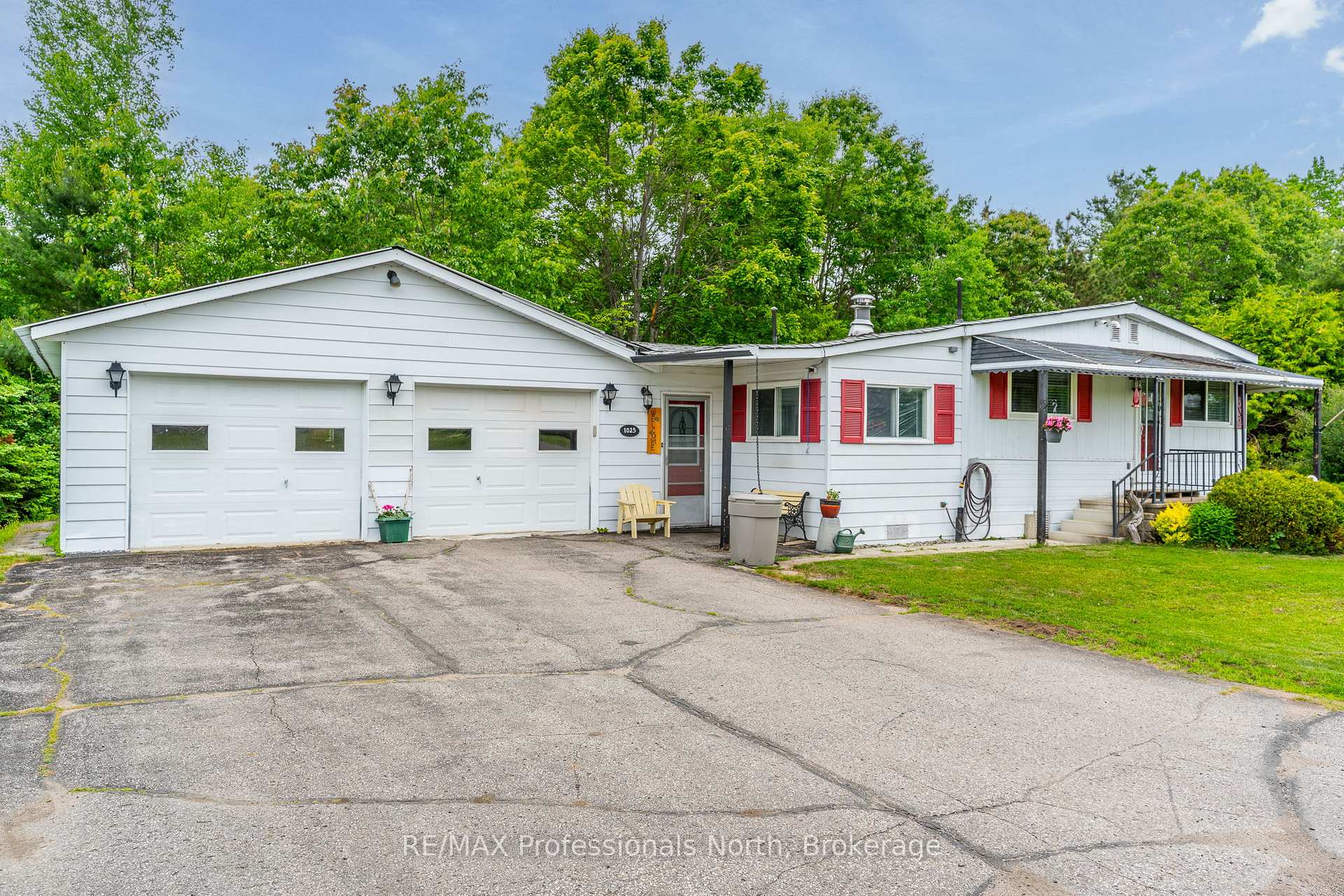 Photo 5 of 1025 Seventh Lane, Minden Hills, Lutterworth — HOMEH